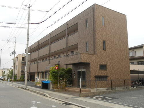 兵庫県西宮市段上町２丁目 3階建