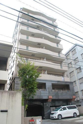 アヴァンセーヌ西新 9階建