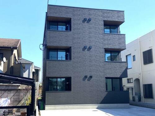 埼玉県久喜市鷲宮５丁目 3階建 