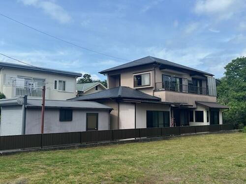 静岡県伊東市荻 2階建