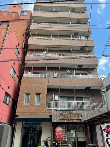 東京都台東区浅草１丁目 9階建