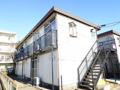 東京都福生市牛浜 2階建