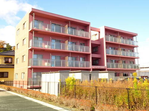 ニューブランメル 4階建