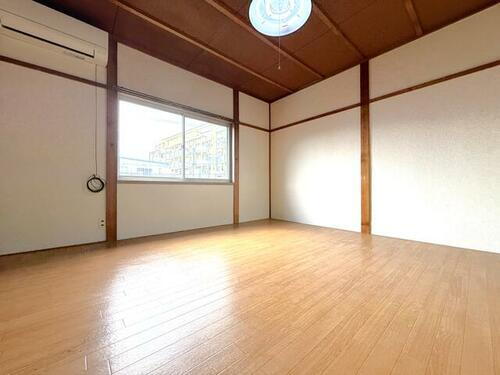 シャルダン桂 2階建