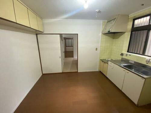 大阪府守口市藤田町６丁目 築38年10ヶ月 3階建