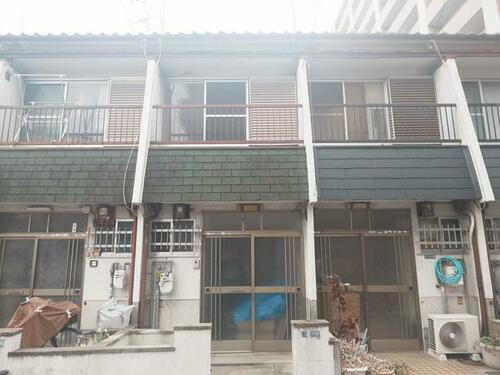 大阪府吹田市南金田１丁目 2階建
