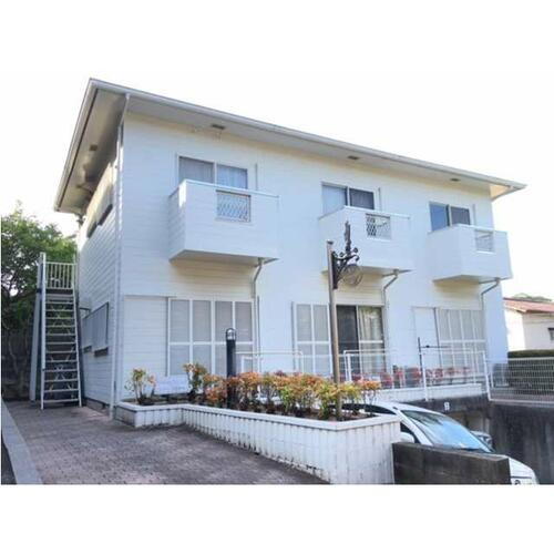 福岡県中間市通谷１丁目 2階建