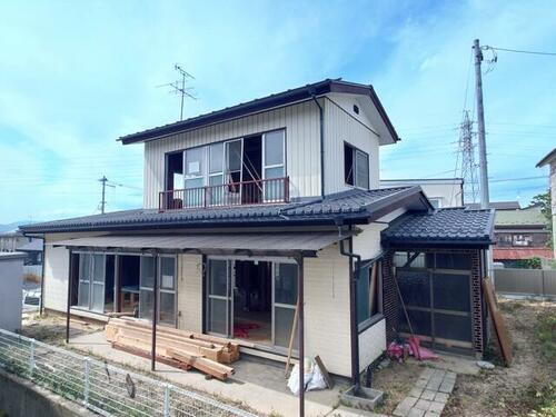 福島県郡山市富久山町久保田字麓山 2階建