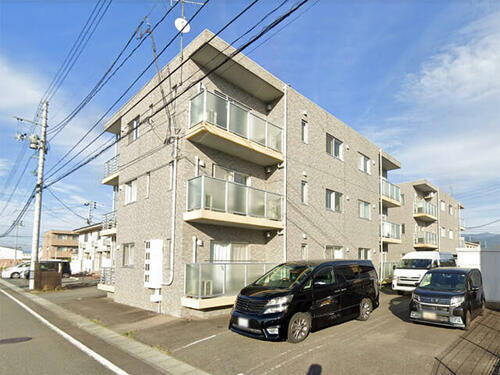 山形県山形市嶋南２丁目 3階建