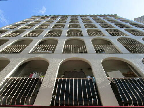 大阪府大阪市浪速区元町１丁目 9階建