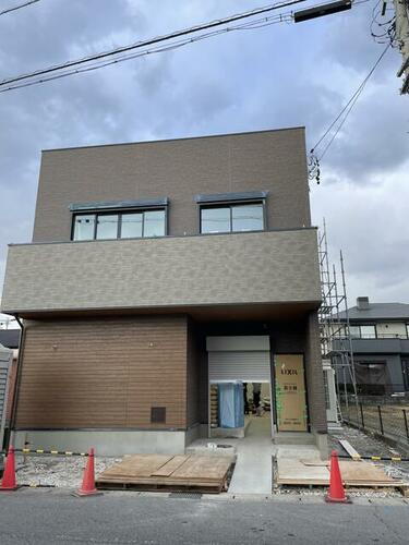 愛知県半田市乙川八幡町２丁目 2階建 