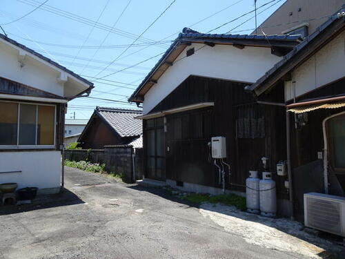 愛媛県東温市北方 平屋建て 築27年3ヶ月