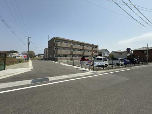 ユーミーやまいち 3階建