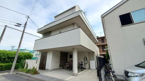 東京都世田谷区奥沢７丁目 3階建