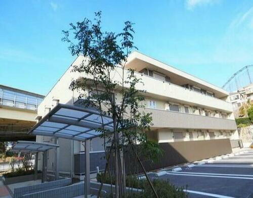 神奈川県横浜市都筑区東山田町 3階建