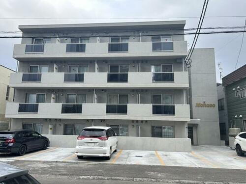 Ｍｏｎａｃｏ 地上4階地下1階建