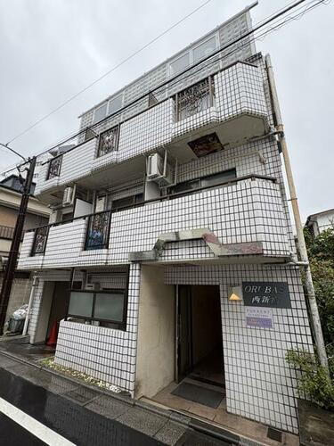 東京都中野区弥生町１丁目 4階建