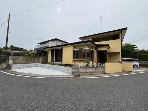 千葉県匝瑳市若潮町 2階建