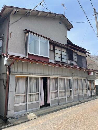 福島県会津若松市東山町大字湯本字下原 2階建