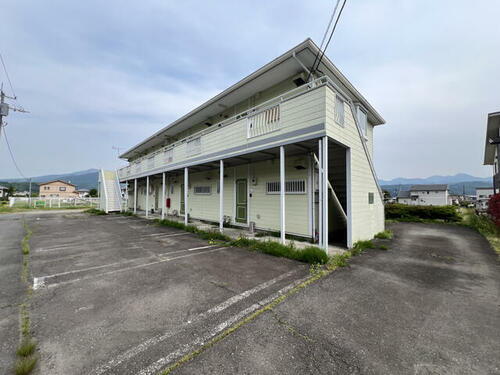 群馬県吾妻郡中之条町大字西中之条 2階建