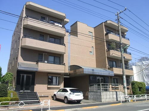 ファミール中町Ｂ棟 4階建