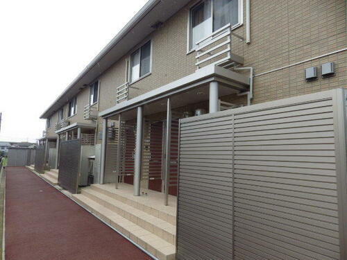 富山県富山市婦中町下轡田 2階建