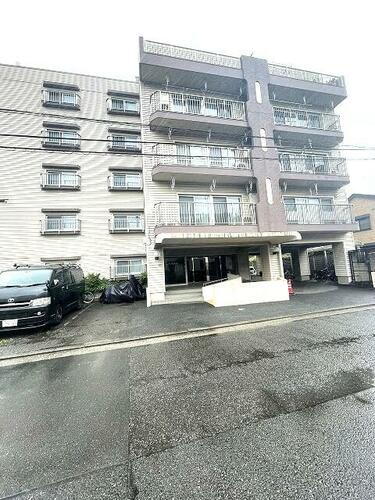 神奈川県横浜市金沢区乙舳町 5階建