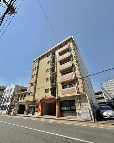 広島県福山市霞町１丁目 7階建