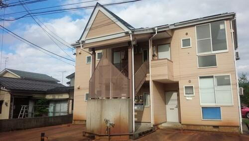 新潟県長岡市定明町 2階建