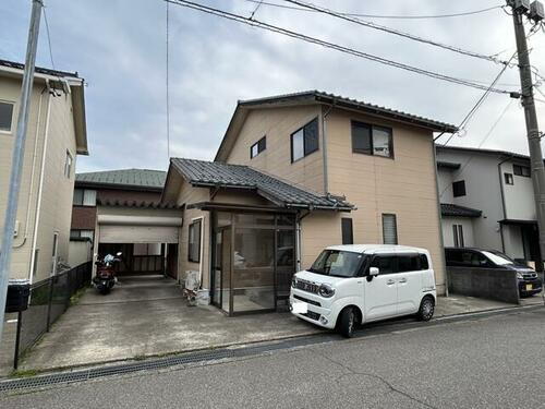 石川県白山市新田町 築33年6ヶ月 2階建