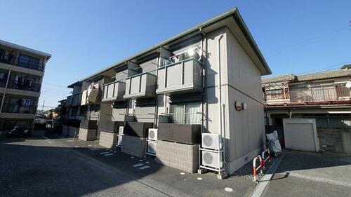 ハイツラピス 2階建