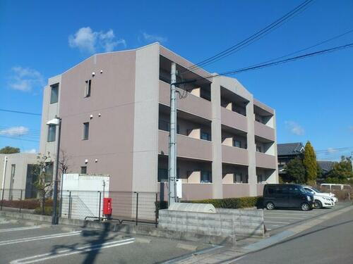 兵庫県姫路市飾磨区野田町 3階建