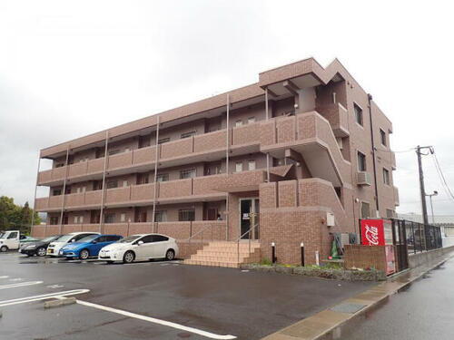 リシェス香月Ⅱ 3階建
