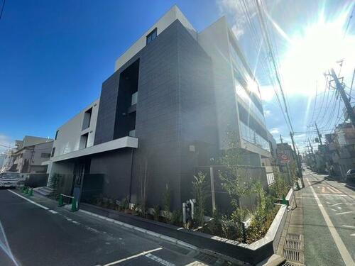 東京都品川区西品川１丁目 4階建 