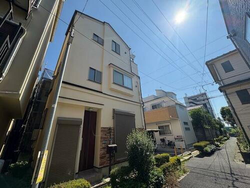 東京都江戸川区一之江４丁目 3階建