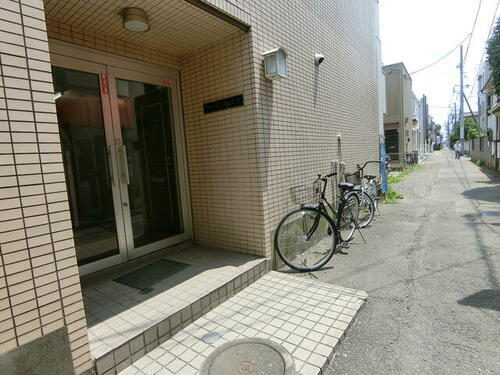 コーポジュネス 3階建