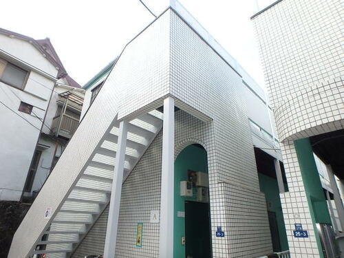 東京都北区滝野川３丁目 2階建