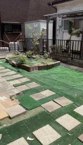 埼玉県鴻巣市小松１丁目 2階建