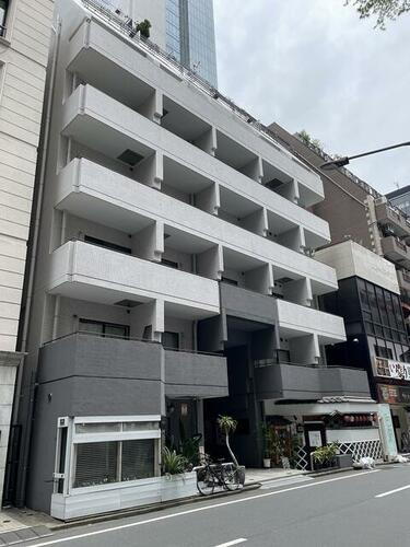 ラミアール赤坂 11階建