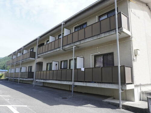 広島県竹原市下野町 2階建