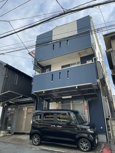 神奈川県横浜市神奈川区入江１丁目 3階建