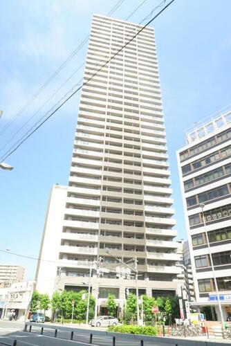 大阪府大阪市北区万歳町 38階建