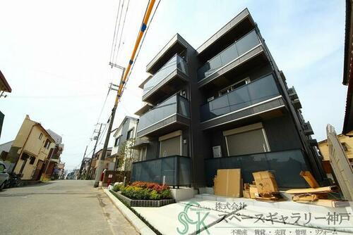 エムライズ材木町 3階建