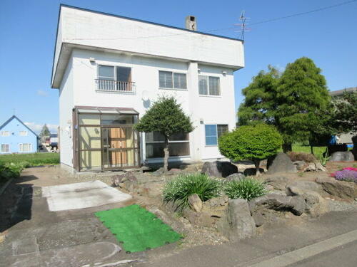 北海道岩見沢市志文町 2階建