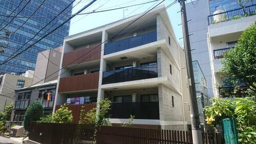 メゾンドール花房山 4階建