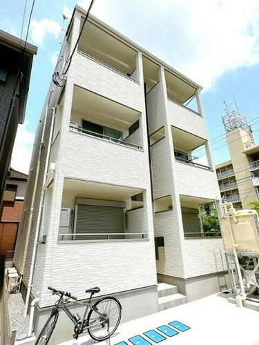 ＲＡＫＵＳＵＭ武里 3階建