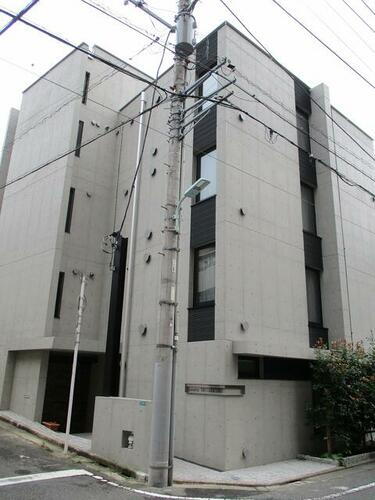 東京都目黒区平町１丁目 4階建