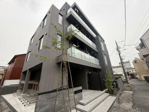東京都荒川区町屋１丁目 4階建