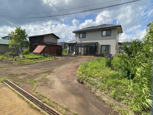 秋田県大仙市川目字川目 2階建