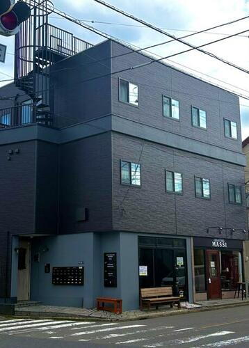 神奈川県横浜市神奈川区六角橋２丁目 賃貸マンション